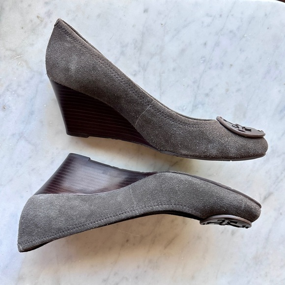 Tory Burch Women's Taupe Suede Heels - Picture 3 of 7